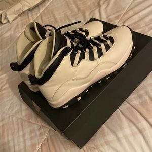 Air Jordan 10 pearl white and black youth size 6.5